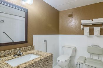 Others 3, Quality Inn Shawnee, Pottawatomie