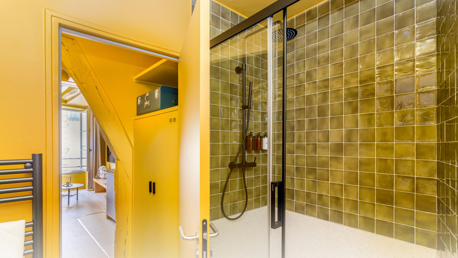 Bathroom 5, Beauquartier - Marais Bourg Tibourg, Paris