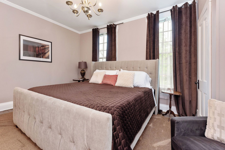 Room 2, The Benchmark Inn, Bracken