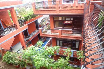 Others 5, Holy Lodge, Gandaki