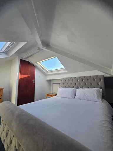 Room 4, Sleeps 6 - St Helens - 50 Mins to Peak District, Saint Helens