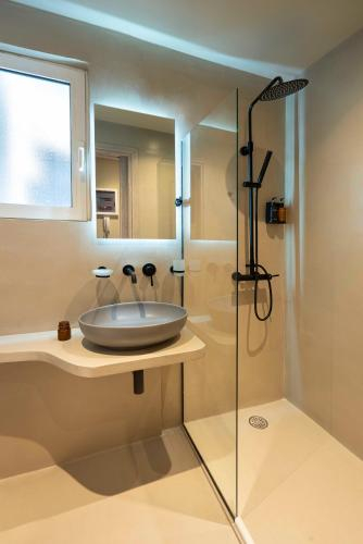 Bathroom 5, 9 Muses Exclusive Suites In Syntagma, Attica
