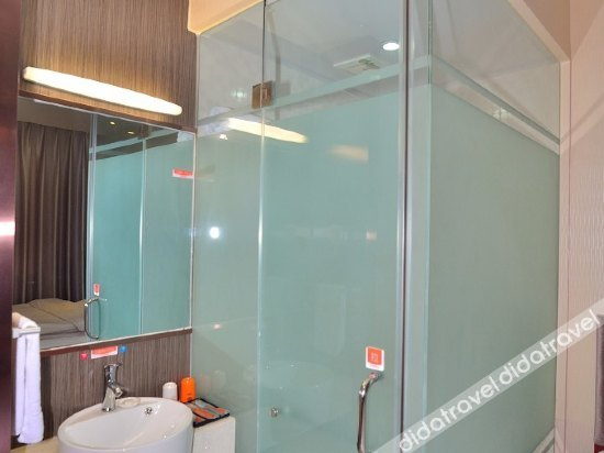 其他 5, 5 Young Day Hotel, Baotou