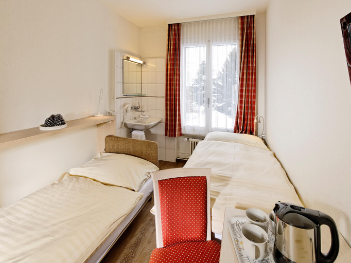 Bedroom 3, Hotel Beausite, Interlaken