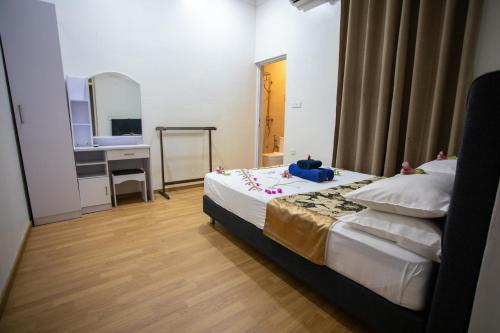 Others 3, iHaven Thulusdhoo (2), Kaafu Atoll