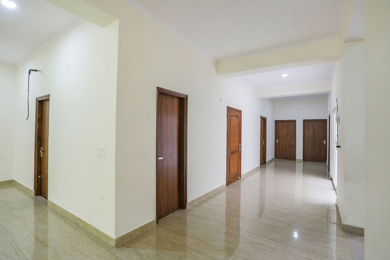 Public Area, Fabhotel Grihum, Gautam Buddha Nagar