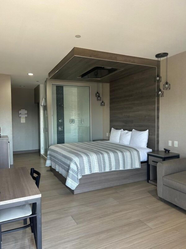 Bedroom 2, Express Inn - Richey, Houston