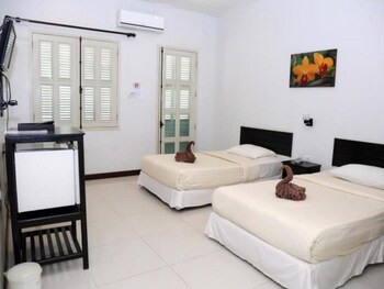 Others 4, Phi Dao Hotel, Pakxe