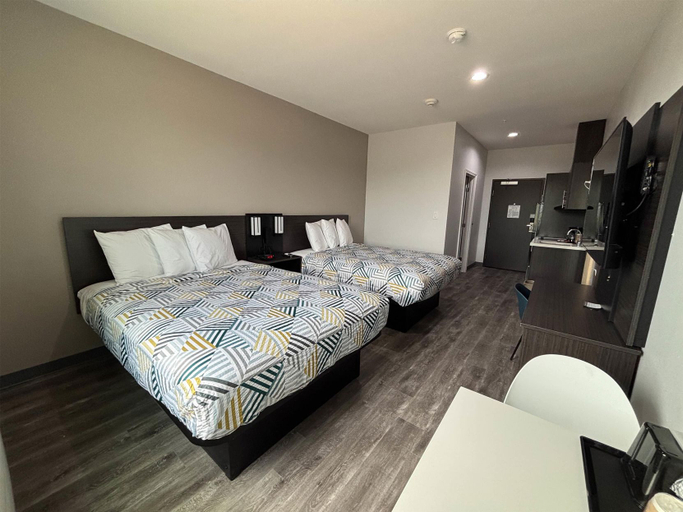 Room 3, Studio 6 – Giddings, Tx, Lee