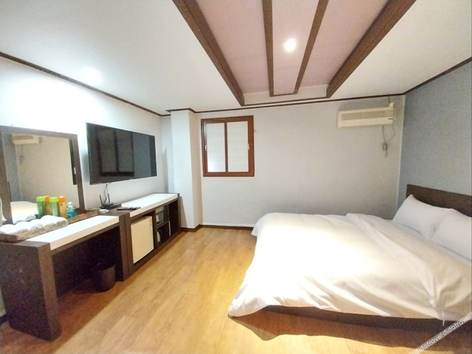 Bedroom 4, Incheon (Yeonanbudu) Apple, Jung