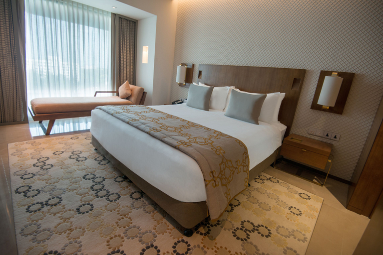 Bedroom 3, Crowne Plaza Chennai Adyar Park, Chennai