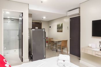 Others 4, ZEN Premium Banilad, Cebu City
