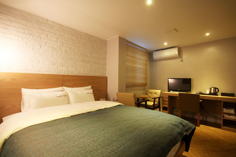 Bedroom 2, Busan Yongho-dong Hotel BONA THREE, Nam