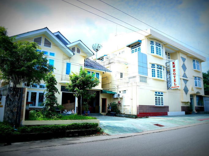Exterior & Views