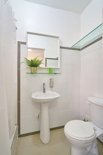 Bathroom 4, The Patio, Salvaleon de Higuey