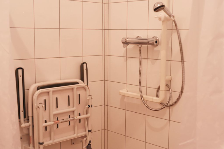 Bathroom 3, chambres de la Nonette, Oise