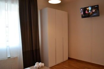 Others 4, 4 Star Family & Friends Apt - Self Check-in, Bologna