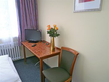 Others 4, Hotel Amadeus Central, Berlin