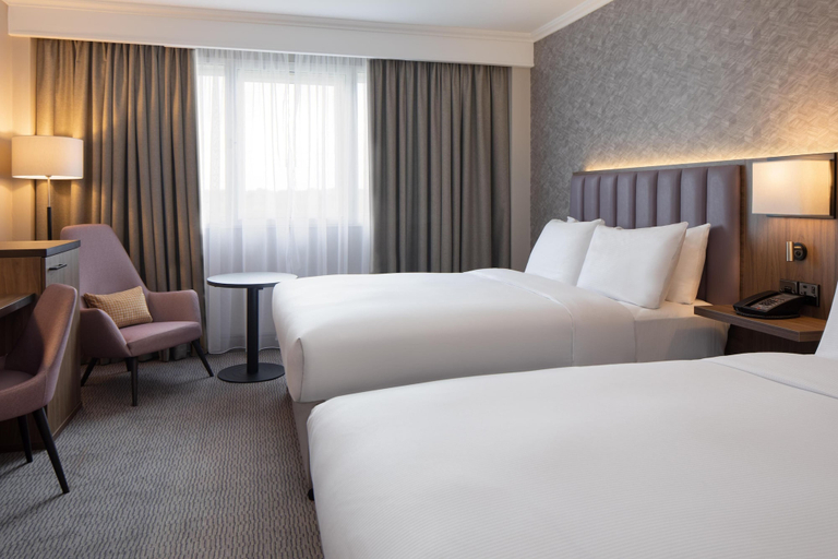 Bedroom 4, DoubleTree by Hilton Dartford Bridge, Kent