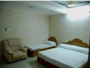 Others 3, Hotel Ganpati, Bhopal