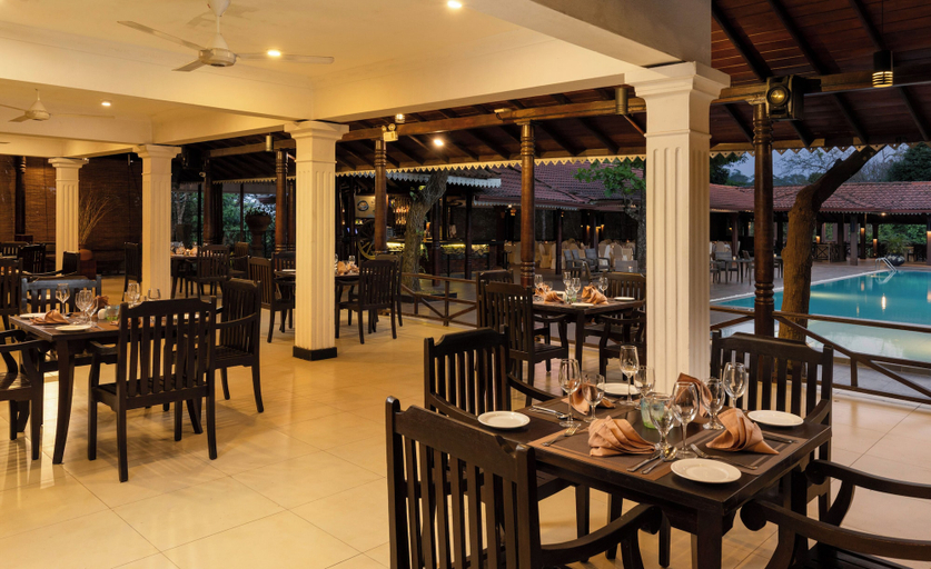 Food & Drinks 5, Tree of Life Nature Resort, Harispattuwa