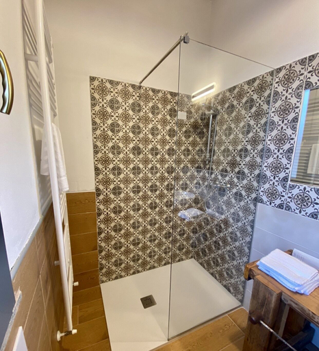 Bathroom 3, Cascina Mora Bassa, Pavia