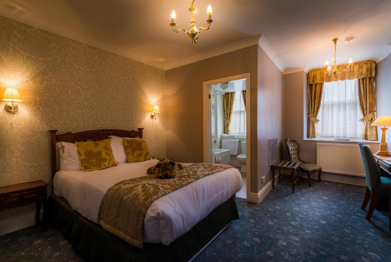 Bedroom 4, Old Hall Hotel, Derbyshire