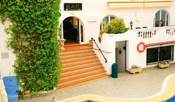 Others 2, Villa Columbus, Baleares