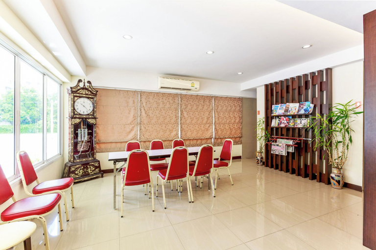 Others 4, Dancenter VResotel, Muang Nonthaburi