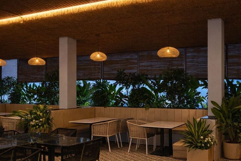 Outdoor dining, Chethan International, Bangalore
