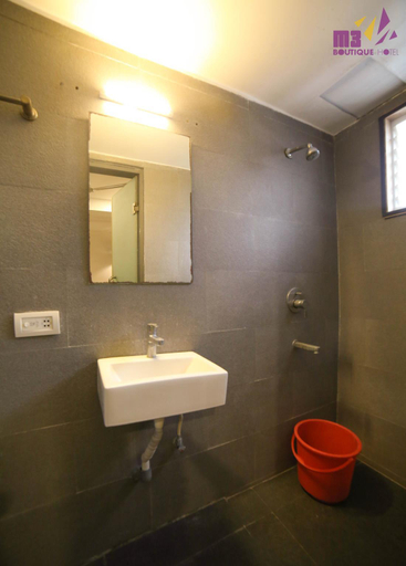 Bathroom 5, M3 Boutique Hotel, Madurai
