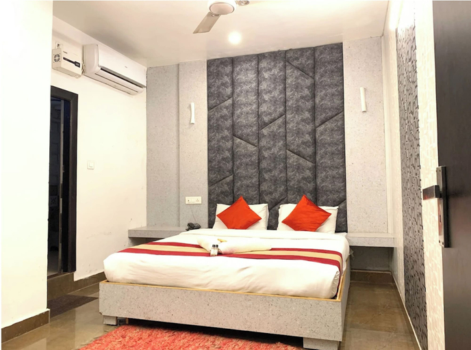 Others 3, Hotel Pardesi's Near Mansa Devi Temple, Hardwar
