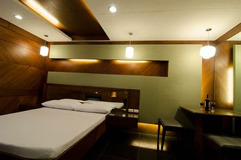 Others 4, Kape Hotel, Kalookan City