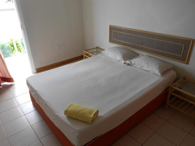 Bedroom 4, Elixir Apartment Hotel, Rewa