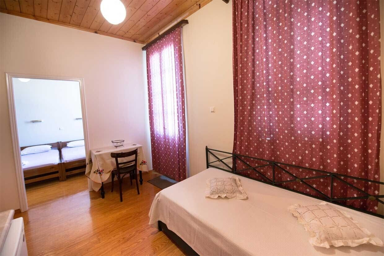 Bedroom 2, Hotel Patrai, Ionian Islands