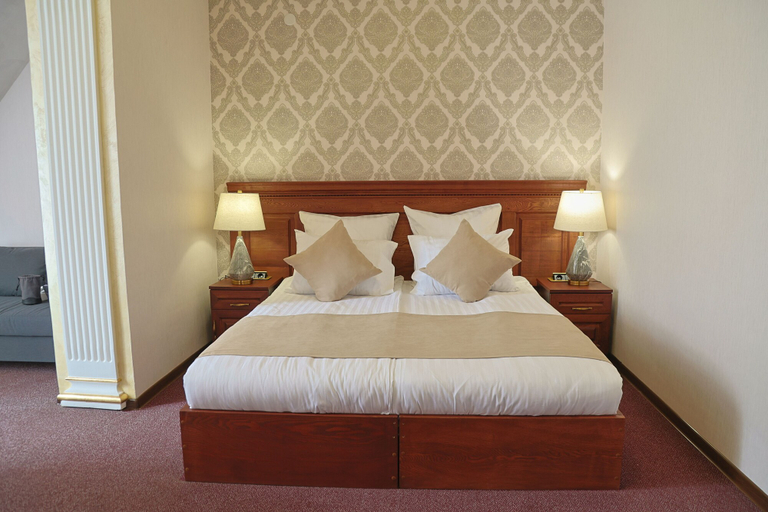 Room 5, Passage Hotel Restaurant