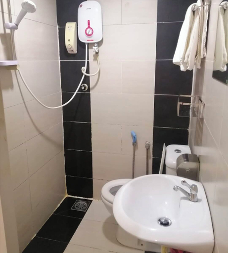 Bathroom 2, WENG LEONG HOTEL, Petaling Jaya