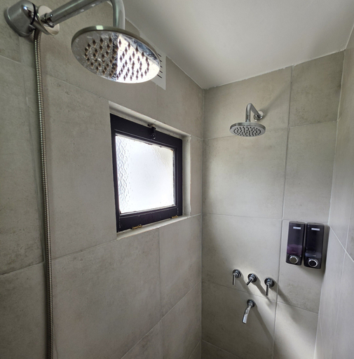 Bathroom 4, Hotel Surprise, Bariloche