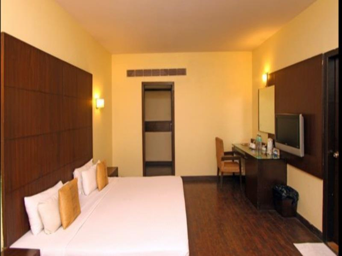 Bedroom 3, Hotel Emerald Park, Nashik