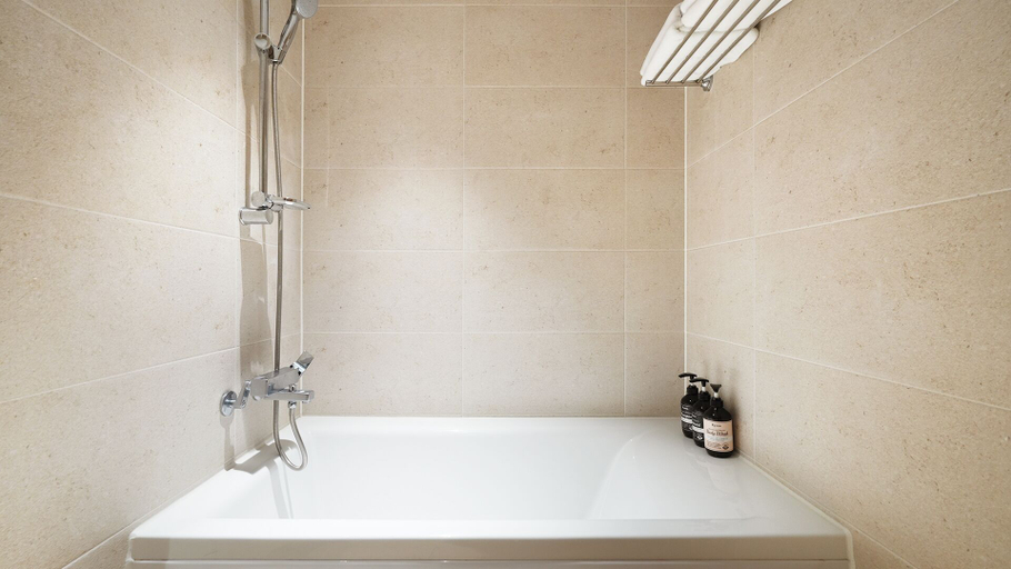 Bathroom 3, Dominiclava Sokcho, Sokcho