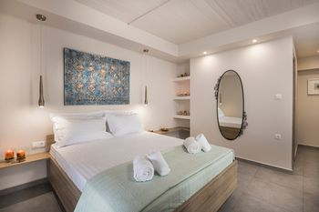 Others 3, Camara Residence, Crete