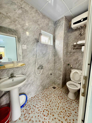 Bathroom 3, KHACH SAN NGOC LY 5, Thanh Hóa City