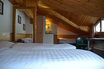 Others 4, Hostel Flims, Imboden