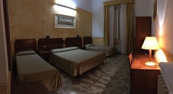Others 5, Hotel Olimpia, Florence
