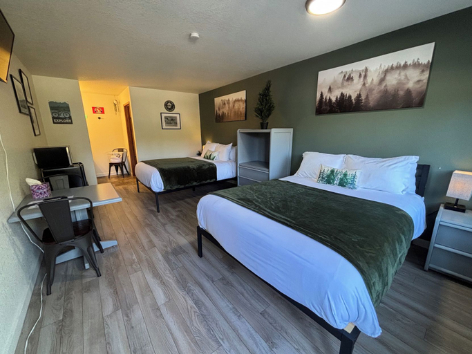 Room 5, Red Bell Inn, Chelan