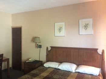 Others 1, Motel Du Parc, Gatineau, Communauté-Urbaine-de-l'Outaouais