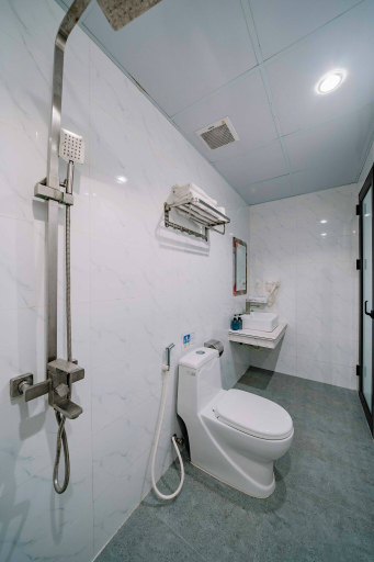 Bathroom 3, Bao Phuc Hotel, Cát Hải