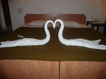 Guestroom 4, Village Royale Resort, North Goa