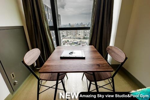Others 5, Century Spire Makati, Makati City