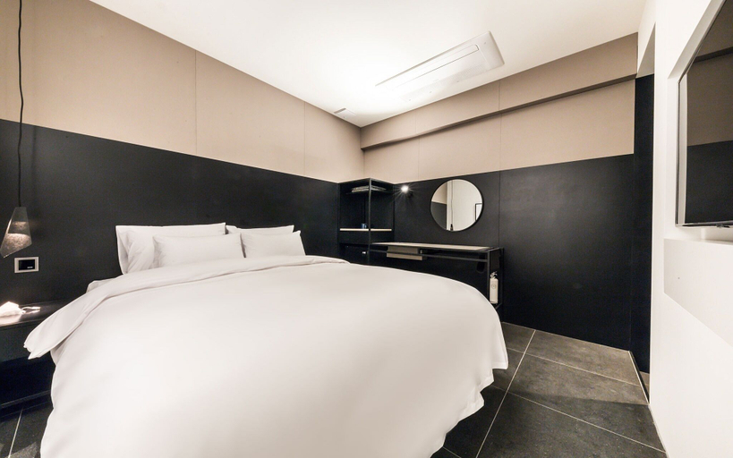 Bedroom 4, Bangbae Hotel 2001, Seocho